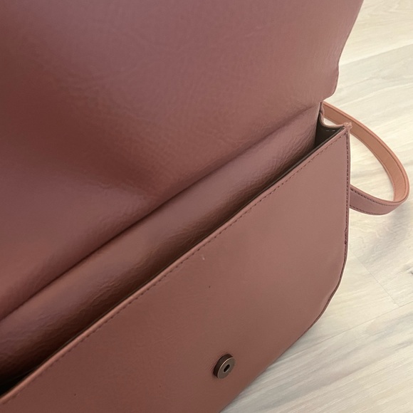 Matt & Nat clay rose cross body Bag - Picture 6 of 6